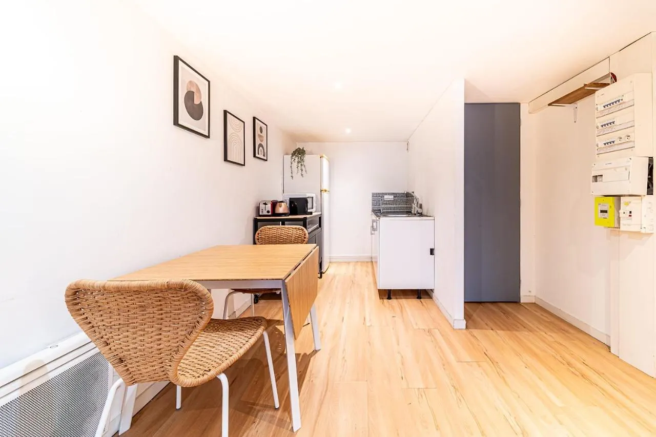 Apartamento Charming Pied-A-Terre For 4 People In The Brotteaux Part Dieu Area Lyon
